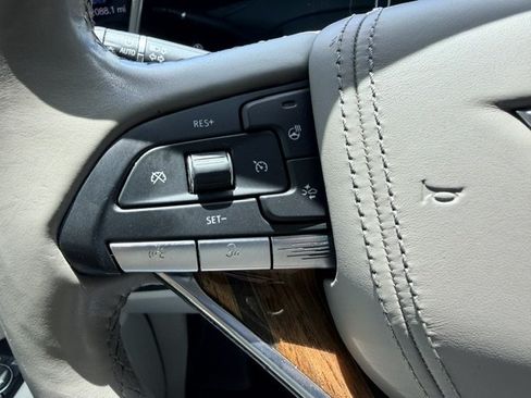 Used 2021 Cadillac Escalade ESV Sport Platinum AWD/4WD image 27