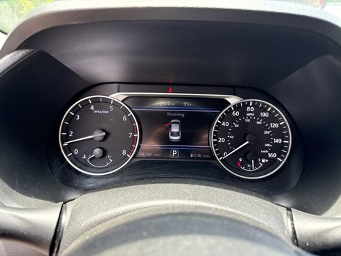 Used 2021 Nissan Sentra SR FWD image 11