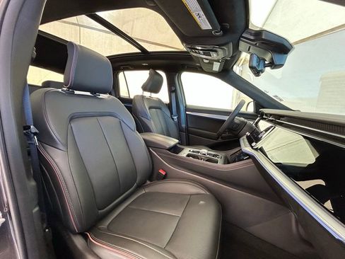 Used 2025 Jeep Wagoneer S Launch Edition image 19