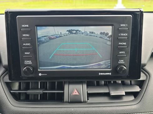 Used 2020 Toyota RAV4 XLE AWD/4WD image 20