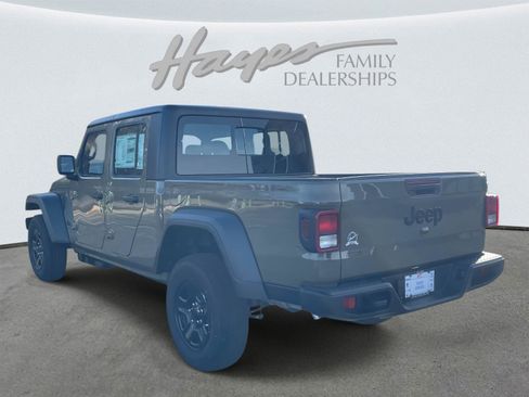 New 2026 Jeep Gladiator Sport image 5