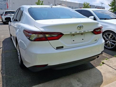 Used 2022 Toyota Camry LE FWD image 9