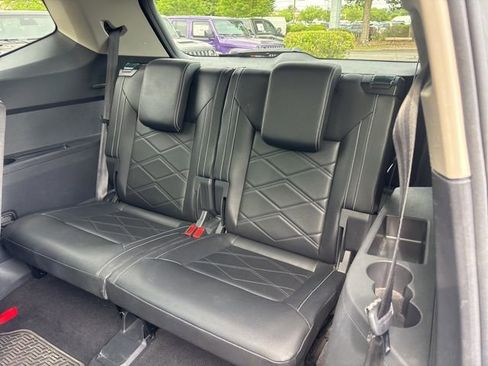 Used 2025 Volkswagen Atlas SE w/ Panoramic Sunroof Package image 19