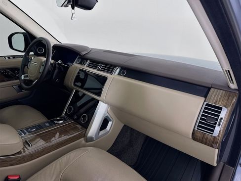 Used 2019 Land Rover Range Rover HSE image 32