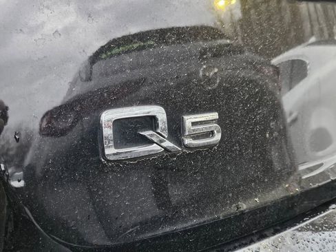 Used 2023 Audi Q5 2.0T Premium w/ Convenience Package image 9