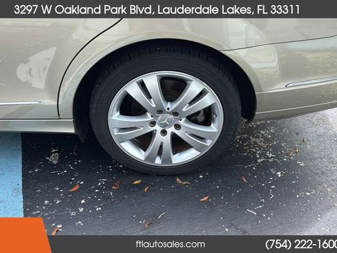 Used 2011 Mercedes-Benz C 300 Sedan image 17