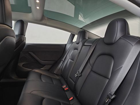 Used 2022 Tesla Model 3 Performance image 19