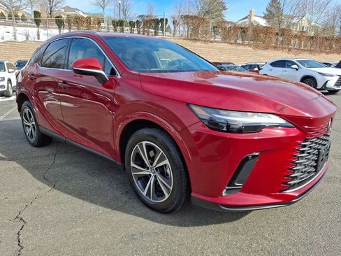 Used 2025 Lexus RX 350 Premium image 2