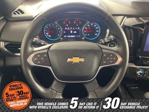 Certified 2023 Chevrolet Traverse LT w/ Rear Camera Mirror Package image 29
