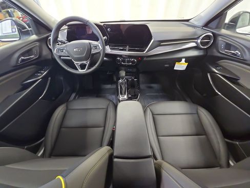 Certified 2025 Chevrolet Trax ACTIV w/ Driver Confidence Package FWD image 27