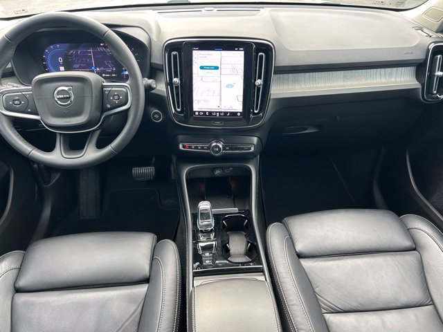 Used 2023 Volvo XC40 B5 Plus w/ Driver Assist Package AWD/4WD image 12