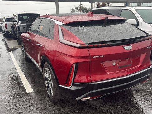 Used 2024 Cadillac Lyriq Luxury RWD image 7