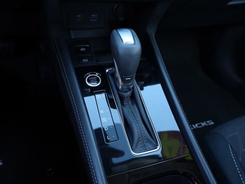 Used 2024 Nissan Kicks SV image 8