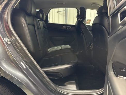 Used 2024 Kia Sportage EX image 23