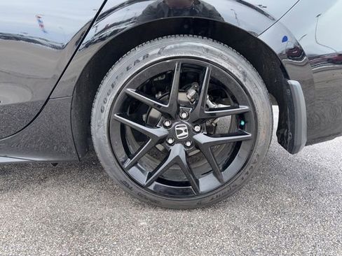 Used 2025 Honda Civic Sport image 9