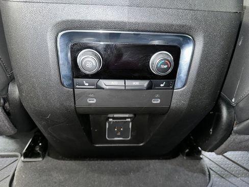 Certified 2024 Chevrolet Tahoe Z71 w/ Luxury Package image 23