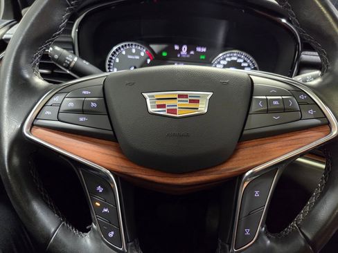 Used 2022 Cadillac XT5 Premium Luxury image 6