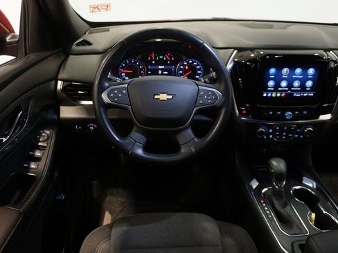 Certified 2023 Chevrolet Traverse LT w/ Rear Camera Mirror Package image 13
