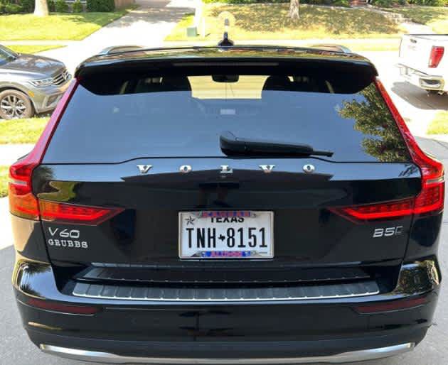 Used 2023 Volvo V60 B5 Cross Country Plus w/ Climate Package AWD/4WD image 6