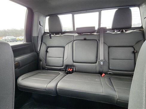 Used 2022 GMC Sierra 3500 SLT w/ SLT Convenience Package image 12