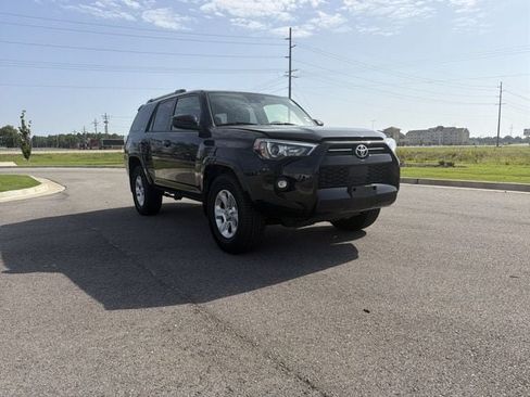 Used 2024 Toyota 4Runner SR5 RWD image 7
