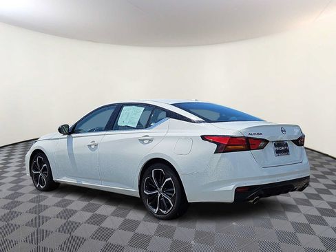 Used 2023 Nissan Altima 2.5 SR FWD image 6