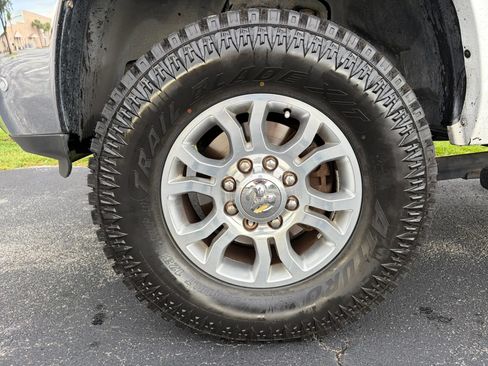Used 2016 RAM 2500 Laramie AWD/4WD image 10