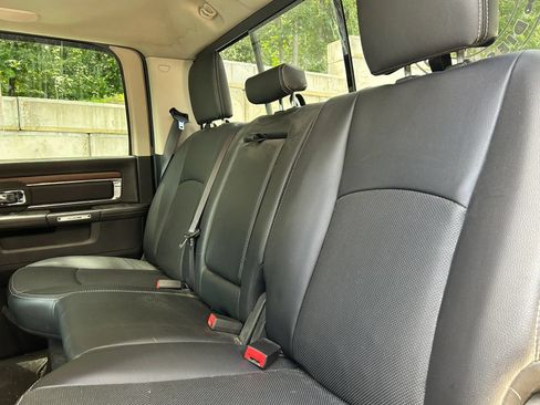 Used 2017 RAM 2500 Laramie w/ Snow Chief Group AWD/4WD image 4