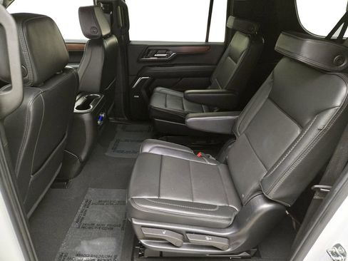 Used 2025 GMC Yukon XL Denali image 18
