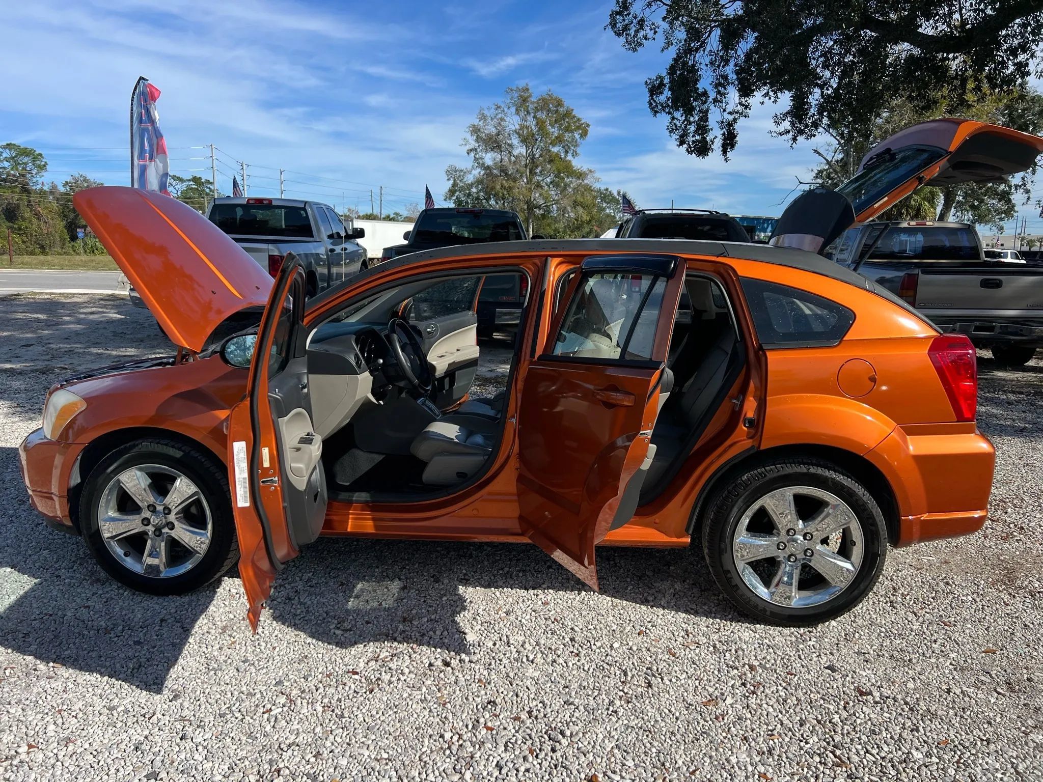 Used 2011 Dodge Caliber Uptown w/ Security Group FWD image 9