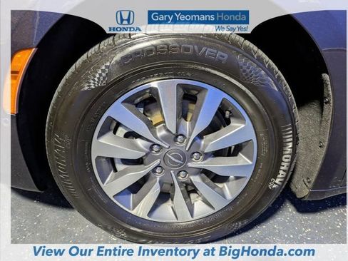 Used 2021 Chrysler Pacifica Touring-L image 12