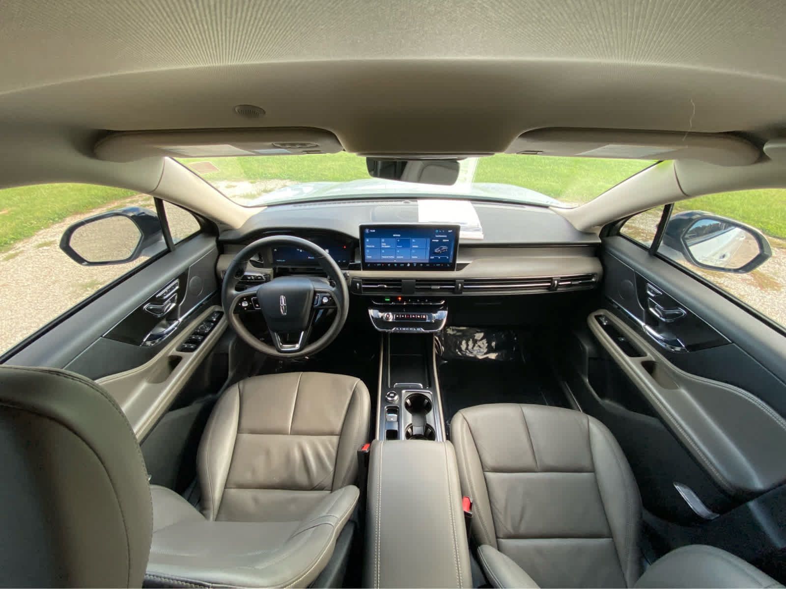 Used 2025 Lincoln Corsair Reserve w/ Jet Appearance Package AWD/4WD image 16