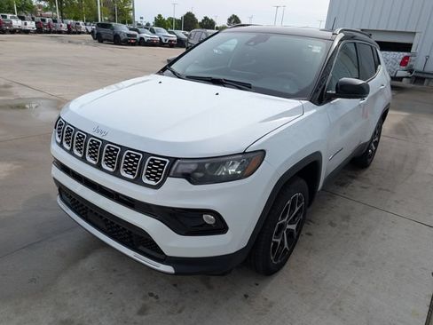 Used 2025 Jeep Compass Limited AWD/4WD image 21