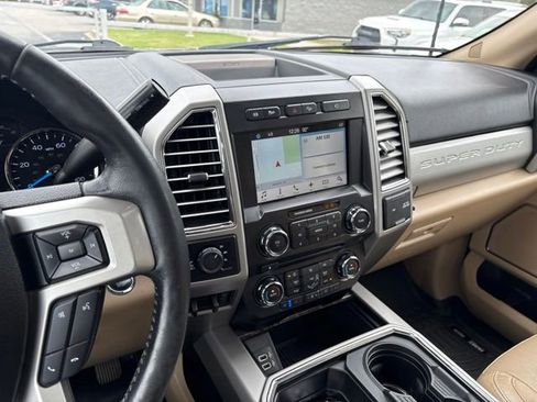 Used 2017 Ford F350 Lariat w/ Lariat Ultimate Package AWD/4WD image 10