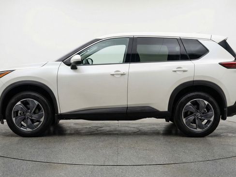 Used 2025 Nissan Rogue SV image 5