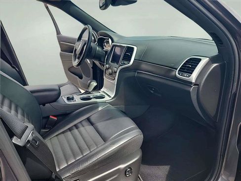 Used 2018 Jeep Grand Cherokee Limited AWD/4WD image 27