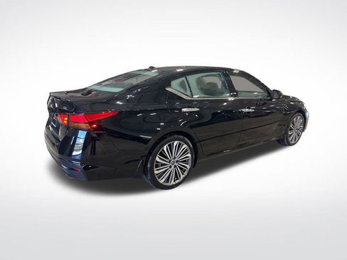 Certified 2024 Nissan Altima 2.5 SL image 41