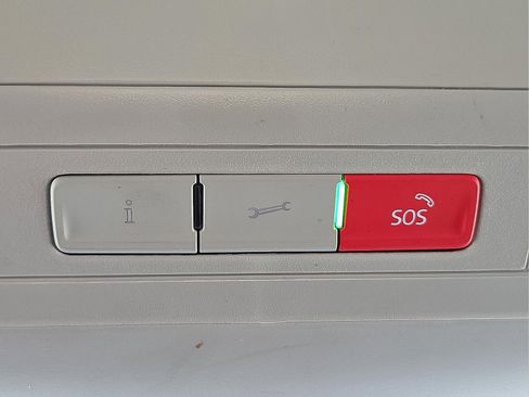 Used 2024 Volkswagen Taos SE image 20