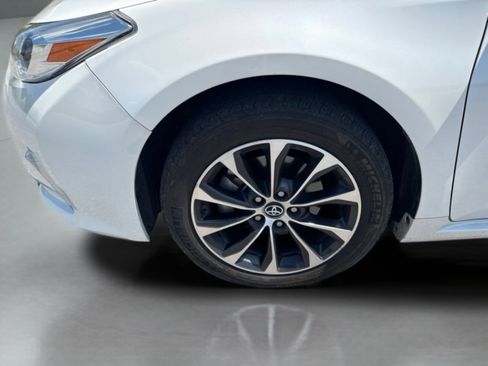 Used 2018 Toyota Avalon XLE Premium FWD image 33