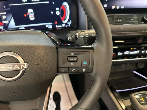 Certified 2025 Nissan Rogue SL w/ SL Premium Package AWD/4WD image 22