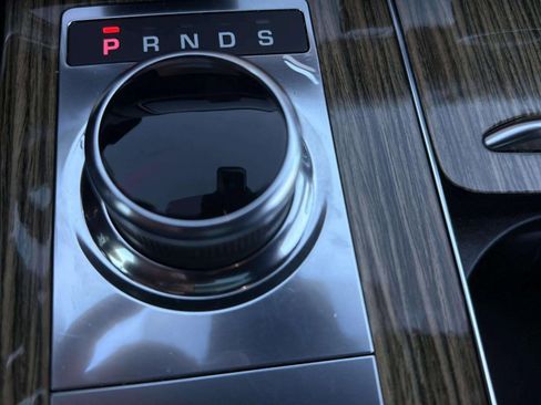 Used 2018 Land Rover Range Rover Long Wheelbase Supercharged image 41