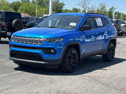 Used 2022 Jeep Compass Latitude AWD/4WD image 7