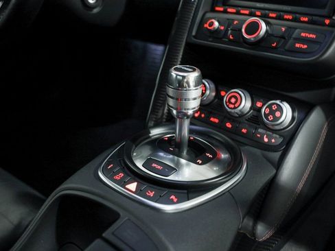 Used 2012 Audi R8 V10 image 29