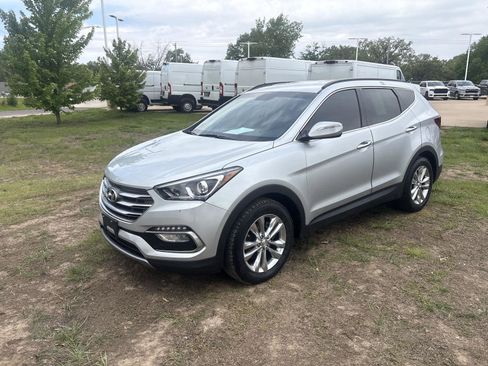 Used 2017 Hyundai Santa Fe Sport 2.0T AWD/4WD image 2