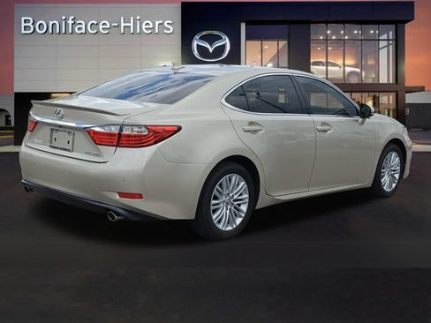 Used 2013 Lexus ES 350 w/ Luxury Pkg FWD image 4