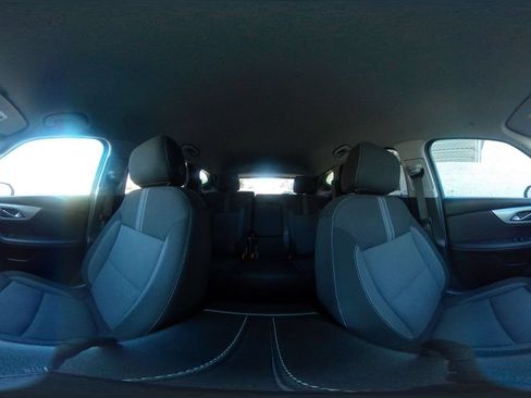 Used 2025 Chevrolet Blazer LT FWD image 42