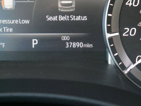 Used 2022 Toyota Highlander XLE AWD/4WD image 29