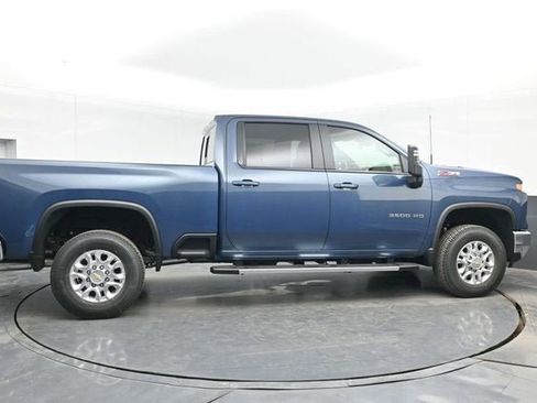 New 2026 Chevrolet Silverado 3500 LT w/ Leather Package AWD/4WD image 15
