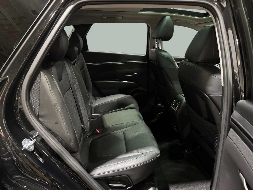 Used 2024 Hyundai Tucson Limited FWD image 25