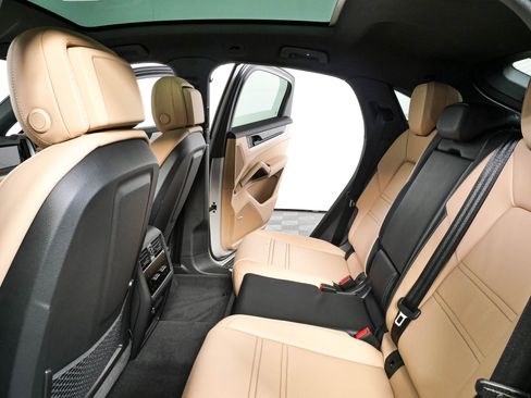 New 2026 Porsche Cayenne Coupe AWD/4WD image 23